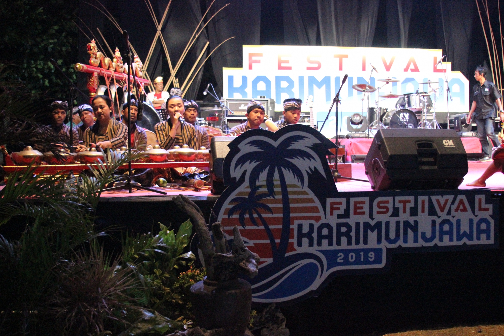 FESTIVAL KARIMUN JAWA 2019 SEBAGAI UPAYA PENGEMBANGAN WISATA BAHARI